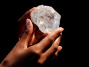 Deux diamants de plus de 200 carats découverts en 15 jours