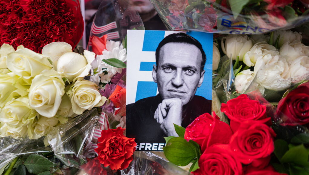 la-mort-d-alexei-navalny-a-ete-decriee-dans-le-monde-entier-comme-ici-a-new-york-photo-sipa-sipa-usa-steve-sanchez-1708339275